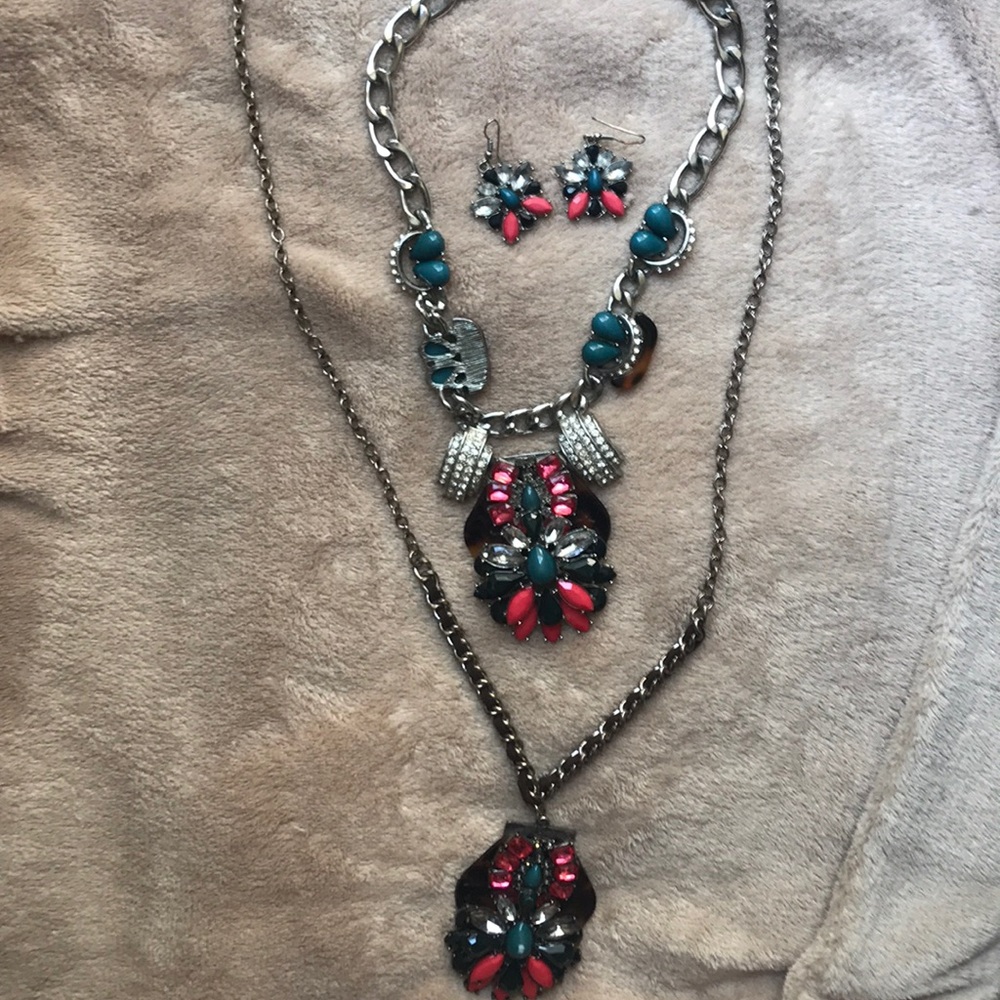 This is a three piece  Statement Jewelry Set